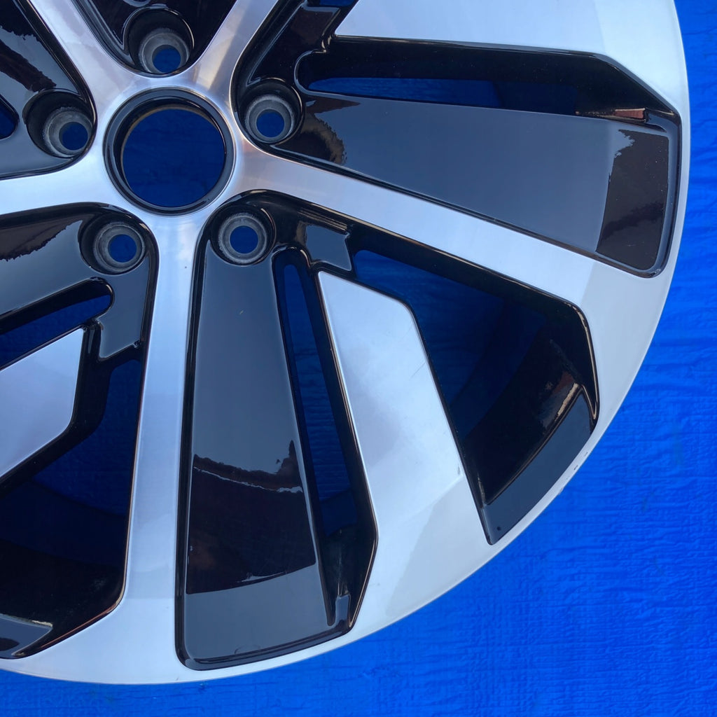 1x Alufelge 19 Zoll 8.0" 5x112 40ET Glanz Schwarz 3G8601025P VW Arteon Rim Wheel FEL5569117049rv