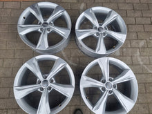 Laden Sie das Bild in den Galerie-Viewer, 4x Alufelge 19 Zoll 7.0" 5x112 34ET Glanz Silber 80A601025K Audi Rim Wheel FEL8646284120yi