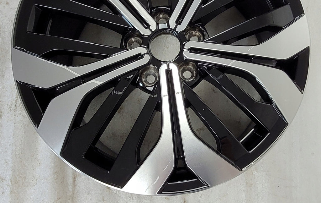 1x Alufelge 18 Zoll 7.5" 5x114.3 45ET 403007567R Renault Megane Talisman