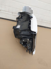 Laden Sie das Bild in den Galerie-Viewer, Frontscheinwerfer 2379882 LED Links Scheinwerfer Headlight SCH9687912770ni