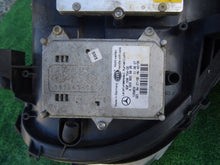 Load image into Gallery viewer, Frontscheinwerfer Mercedes-Benz W251 5DV008290-00 Xenon Rechts oder Links SCH2056376102vi