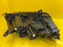 Laden Sie das Bild in den Galerie-Viewer, Frontscheinwerfer Skoda Enyaq 5LB941015H LED Links Scheinwerfer Headlight