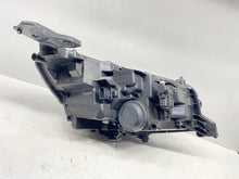 Laden Sie das Bild in den Galerie-Viewer, Frontscheinwerfer Peugeot 2008 208 II 9833036380 LED Links Headlight