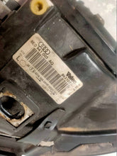Laden Sie das Bild in den Galerie-Viewer, Frontscheinwerfer Audi A4 8E0941003AQ 89310230 Links Scheinwerfer Headlight SCH2770935931ui
