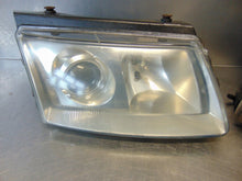 Laden Sie das Bild in den Galerie-Viewer, Frontscheinwerfer VW Passat 14742600 14742500 Xenon Ein Satz Headlight SCH6878294498ka