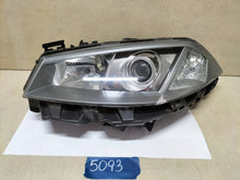 Laden Sie das Bild in den Galerie-Viewer, Frontscheinwerfer Renault Megane II 89307030 Xenon Links Scheinwerfer Headlight SCH9222052815mq