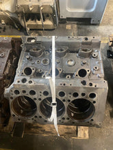 Load image into Gallery viewer, Motorblock Mercedes-Benz OM501_188 Diesel Unkomplett