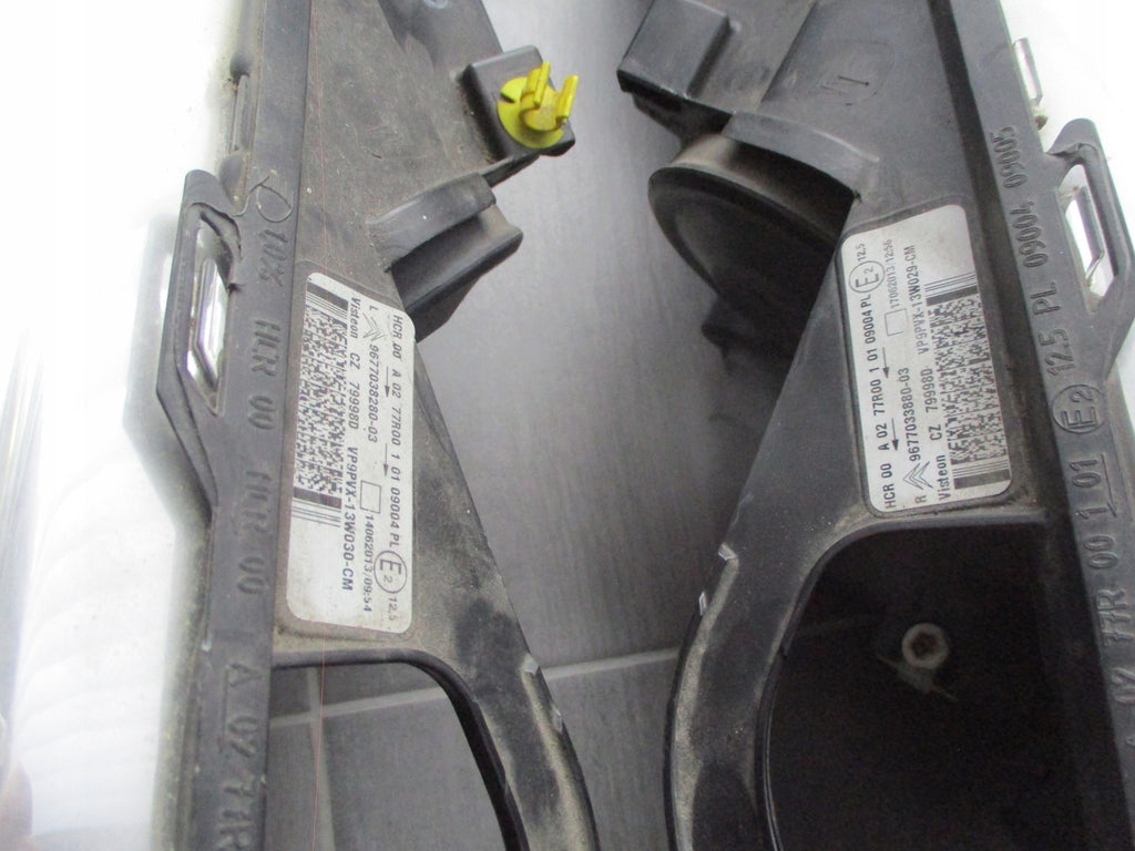 Frontscheinwerfer Citroën C3 II 9677033880 Ein Stück (Rechts oder Links)