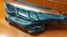 Laden Sie das Bild in den Galerie-Viewer, Frontscheinwerfer Toyota Chr C-Hr 81110-F4180 LED Rechts Scheinwerfer Headlight SCH3214389340px