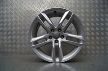 Laden Sie das Bild in den Galerie-Viewer, 1x Alufelge 18 Zoll 7.0" 5x112 43ET Glanz Silber 8U0601025F Audi Q3 Rim Wheel FEL5025146710qi