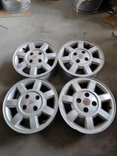 Laden Sie das Bild in den Galerie-Viewer, 4x Alufelge 15 Zoll 6.0" 4x114.3 46ET Mitsubishi Carisma Rim Wheel FEL9705083774bm