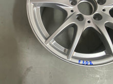 Laden Sie das Bild in den Galerie-Viewer, 1x Alufelge 16 Zoll 6.5" 5x112 49ET Glanz Silber A2464011302 Mercedes-Benz W246 FEL2826146632pg