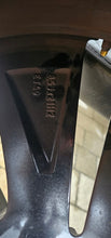 Load image into Gallery viewer, 1x Alufelge 21 Zoll 8.5" 5x112 40ET Glanz Schwarz 5LA601025L Skoda Enyaq FEL8344554836nv