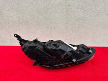 Laden Sie das Bild in den Galerie-Viewer, Frontscheinwerfer Hyundai I30 III 92101-G4020 Links Scheinwerfer Headlight