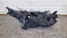 Laden Sie das Bild in den Galerie-Viewer, Frontscheinwerfer Toyota Yaris 81150-K0080 LED Links Scheinwerfer Headlight SCH4656846986vq