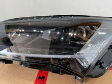 Laden Sie das Bild in den Galerie-Viewer, Frontscheinwerfer Skoda Enyaq 5LB941015H Full LED Links Scheinwerfer Headlight