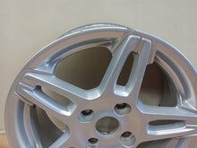 Laden Sie das Bild in den Galerie-Viewer, 1x Alufelge 15 Zoll 6.0&quot; 4x108 47 5ET Glanz Silber C1BC-1007-BB Ford Rim Wheel