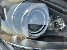 Laden Sie das Bild in den Galerie-Viewer, Frontscheinwerfer Mercedes-Benz W204 A2048204339 A2048204439 Xenon Ein Satz SCH8602809051rw