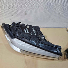 Load image into Gallery viewer, Frontscheinwerfer BMW G31 G30 7439183 7214952 LED Ein Stück (Rechts oder Links) SCH5606563938ru