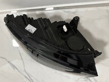 Laden Sie das Bild in den Galerie-Viewer, Frontscheinwerfer Skoda Enyaq 5LB941016 Rechts Scheinwerfer Headlight