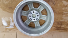 Load image into Gallery viewer, 1x Alufelge 15 Zoll 6.0&quot; 4x100 45ET PZ405-E8670-Z Toyota Yaris Rim Wheel