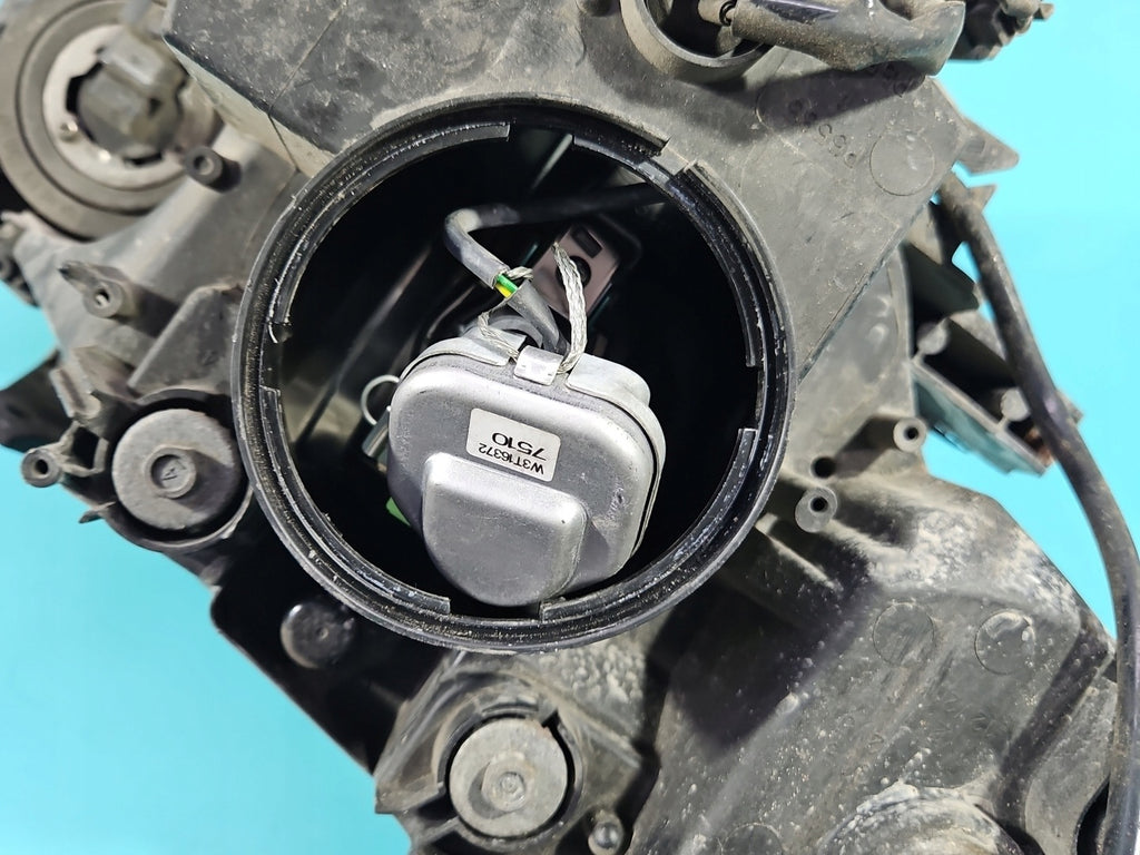 Frontscheinwerfer Mitsubishi Outlander II Xenon Links Scheinwerfer Headlight