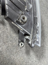 Laden Sie das Bild in den Galerie-Viewer, Frontscheinwerfer VW Scirocco 89320009 Xenon Links Scheinwerfer Headlight SCH8209239998ob