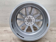 Laden Sie das Bild in den Galerie-Viewer, 1x Alufelge 18 Zoll 7.0" 5x112 22ET Glanz Silber 6880047 BMW X3 G01 X4 G02 FEL5932461062zw