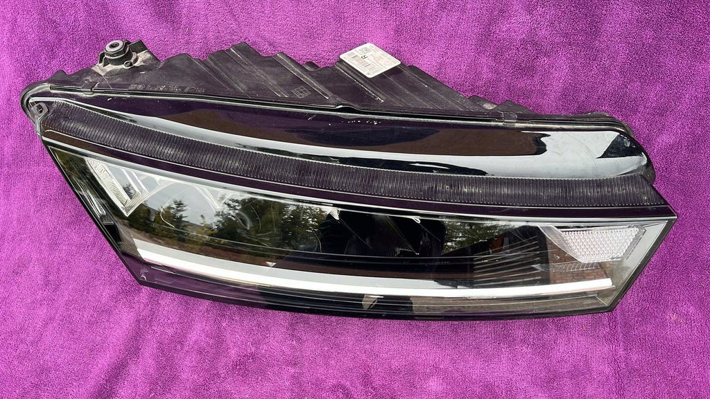 Frontscheinwerfer Skoda Octavia I 8713247-4 5E4941016A Rechts Headlight SCH1065866958fq