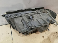 Laden Sie das Bild in den Galerie-Viewer, Frontscheinwerfer Mercedes-Benz W201 Links Scheinwerfer Headlight SCH8014122536yv