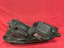 Load image into Gallery viewer, Frontscheinwerfer VW Passat B7 3AB941752 Xenon Rechts Scheinwerfer Headlight SCH3510734539cx