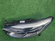 Laden Sie das Bild in den Galerie-Viewer, Frontscheinwerfer Renault Captur 260606152R LED Links Scheinwerfer Headlight SCH9193335878oy