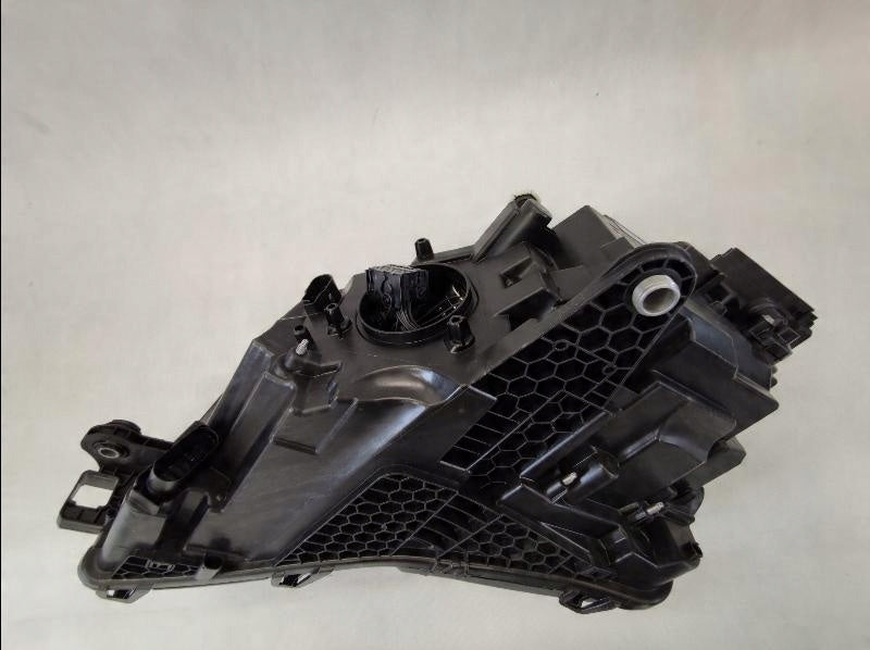 Frontscheinwerfer Skoda Superb III LED Rechts Scheinwerfer Headlight