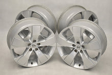 Laden Sie das Bild in den Galerie-Viewer, 4x Alufelge 18 Zoll 7.5" 5x108 50 5ET Glanz Silber 31471553 Volvo V60 Xc60 FEL7649320498tw