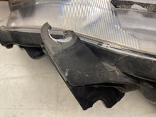 Load image into Gallery viewer, Frontscheinwerfer Toyota Yaris LED Rechts Scheinwerfer Headlight