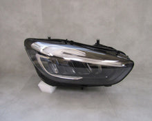 Laden Sie das Bild in den Galerie-Viewer, Frontscheinwerfer Mercedes-Benz W247 A2479061004 LED Rechts Headlight SCH4248737296di