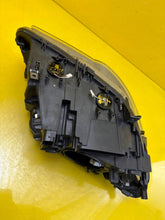 Laden Sie das Bild in den Galerie-Viewer, Frontscheinwerfer BMW 5 F11 F10 7203251-21 Xenon Links Scheinwerfer Headlight SCH5507141626cv