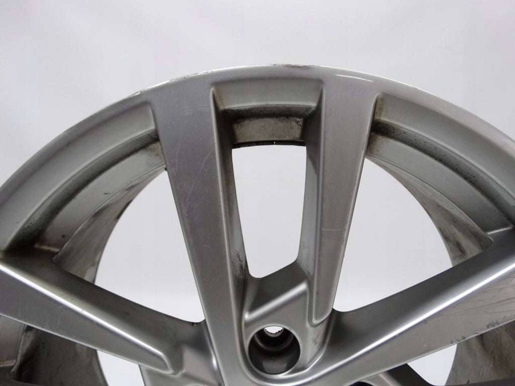 1x Alufelge 17 Zoll 7.5" 5x112 51ET Glanz Silber 8V0601025 Audi A3 Rim Wheel FEL6122270822rn