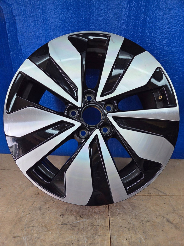 1x Alufelge 17 Zoll 7.0" 5x112 Glanz 2GA601025AR VW T-Roc Rim Wheel FEL2805878225hb