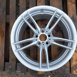 1x Alufelge 19 Zoll 9.0