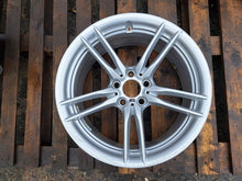 Laden Sie das Bild in den Galerie-Viewer, 1x Alufelge 19 Zoll 9.0" 5x112 2284908 BMW F80 F82 Rim Wheel FEL1267078588qy