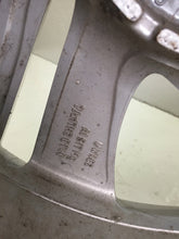 Load image into Gallery viewer, 1x Alufelge 17 Zoll 7.0" 5x114.3 40ET KE409-4E200 Nissan Qashqai Ii Rim Wheel FEL8467425128xp