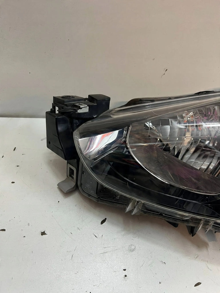Frontscheinwerfer Mazda 2 DB5J51040 Links Scheinwerfer Headlight