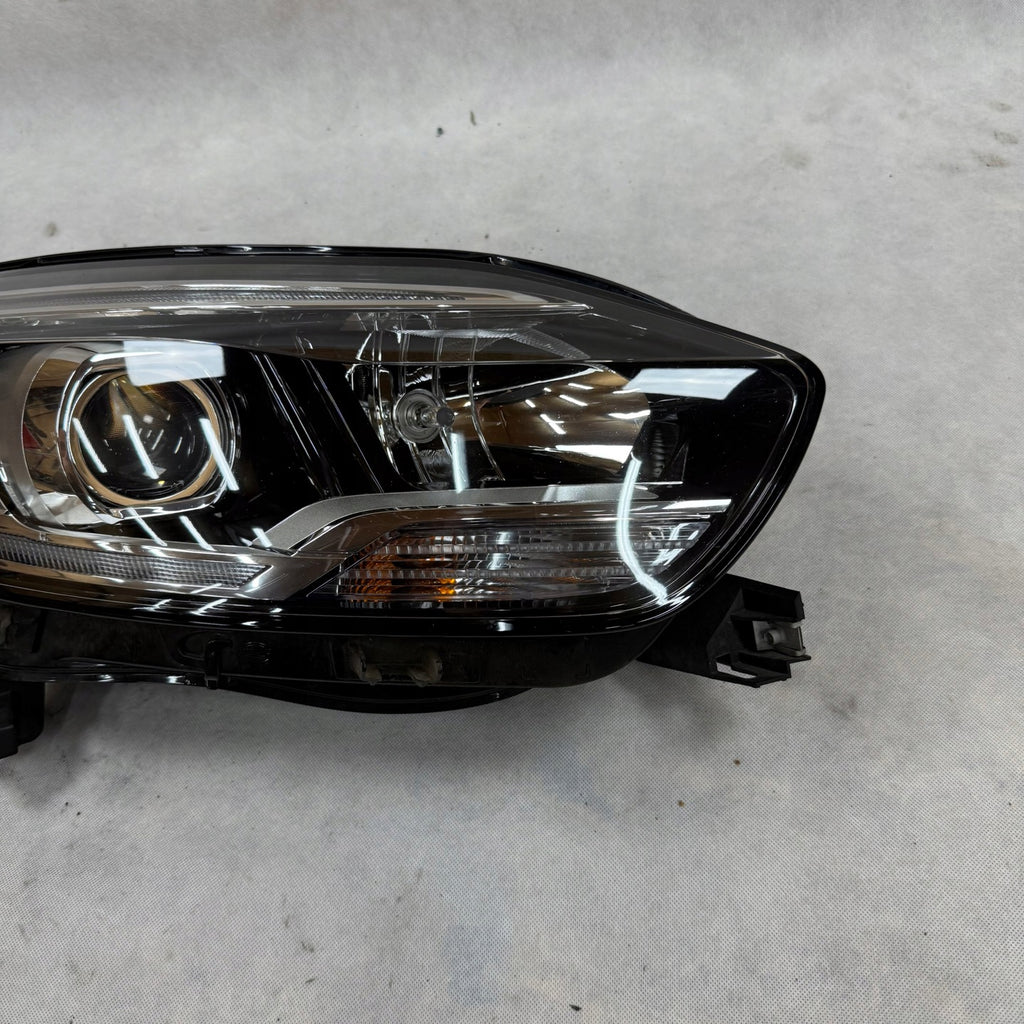 Frontscheinwerfer Renault Scenic 260101685R Rechts Scheinwerfer Headlight SCH5780328080ow