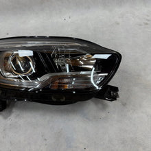 Load image into Gallery viewer, Frontscheinwerfer Renault Scenic 260101685R Rechts Scheinwerfer Headlight SCH5780328080ow