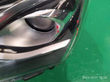 Load image into Gallery viewer, Frontscheinwerfer Toyota Yaris Links Scheinwerfer Headlight