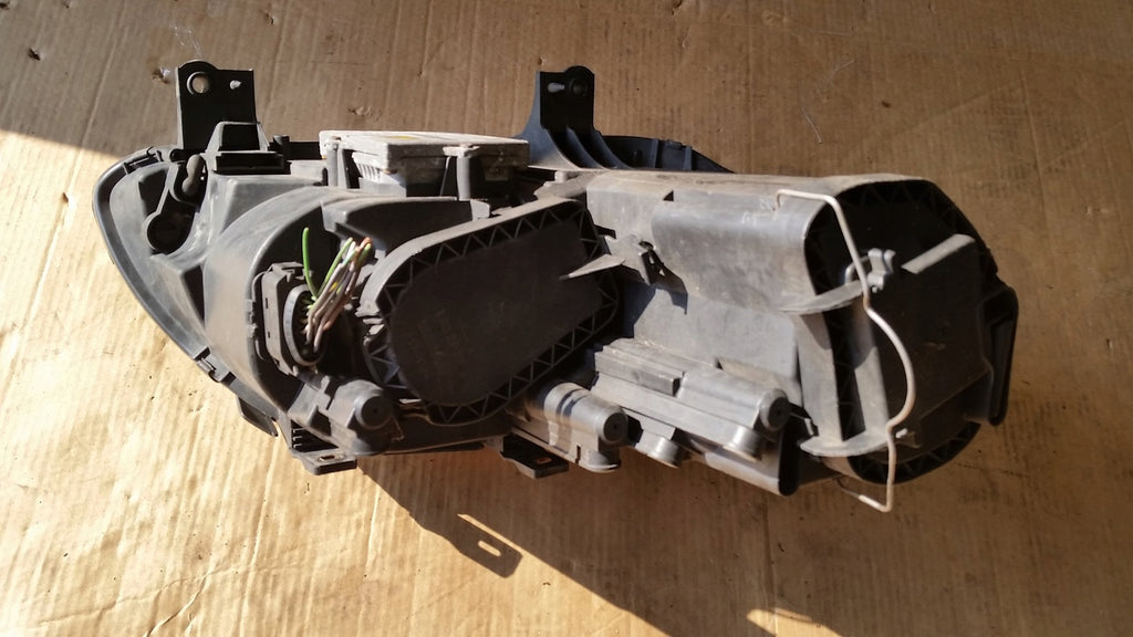 Frontscheinwerfer VW Caddy III Touran 1T0941039K Xenon Links Headlight SCH5511174620jl