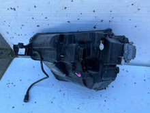 Laden Sie das Bild in den Galerie-Viewer, Frontscheinwerfer Skoda Karoq 57B941036 Rechts Scheinwerfer Headlight SCH7260080192ho