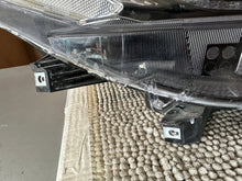 Laden Sie das Bild in den Galerie-Viewer, Frontscheinwerfer Mitsubishi Eclipse Cross W3153R LED Rechts Headlight