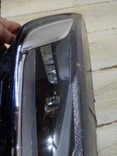 Laden Sie das Bild in den Galerie-Viewer, Frontscheinwerfer Audi A4 B9 8W0941012 85122000 LED Rechts Headlight SCH3224496733wv
